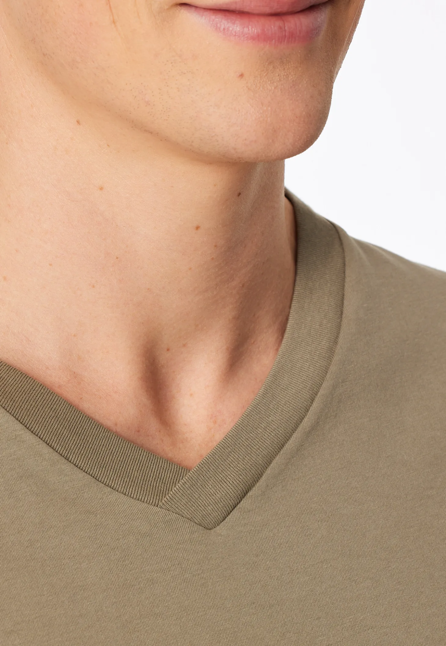 Shirt kurzarm V-Ausschnitt jade - Mix+Relax